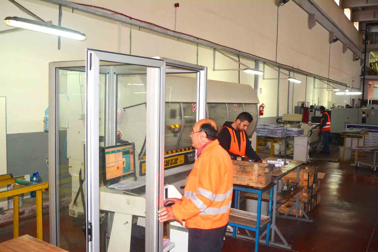 2.Working center aluminium accessory processing-min